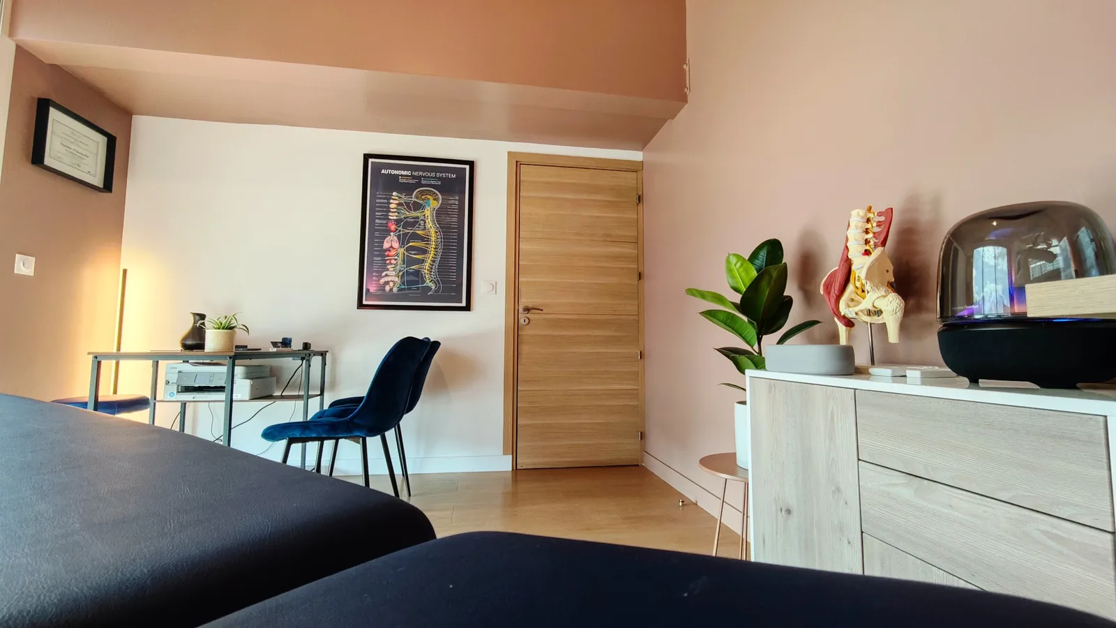 Espace de consultation du cabinet d’ostéopathie Anthony Delporte à Angers